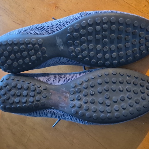 Vaneli Navy Perforated Lace-Up Shoes size 7.5 - Picture 5 of 7